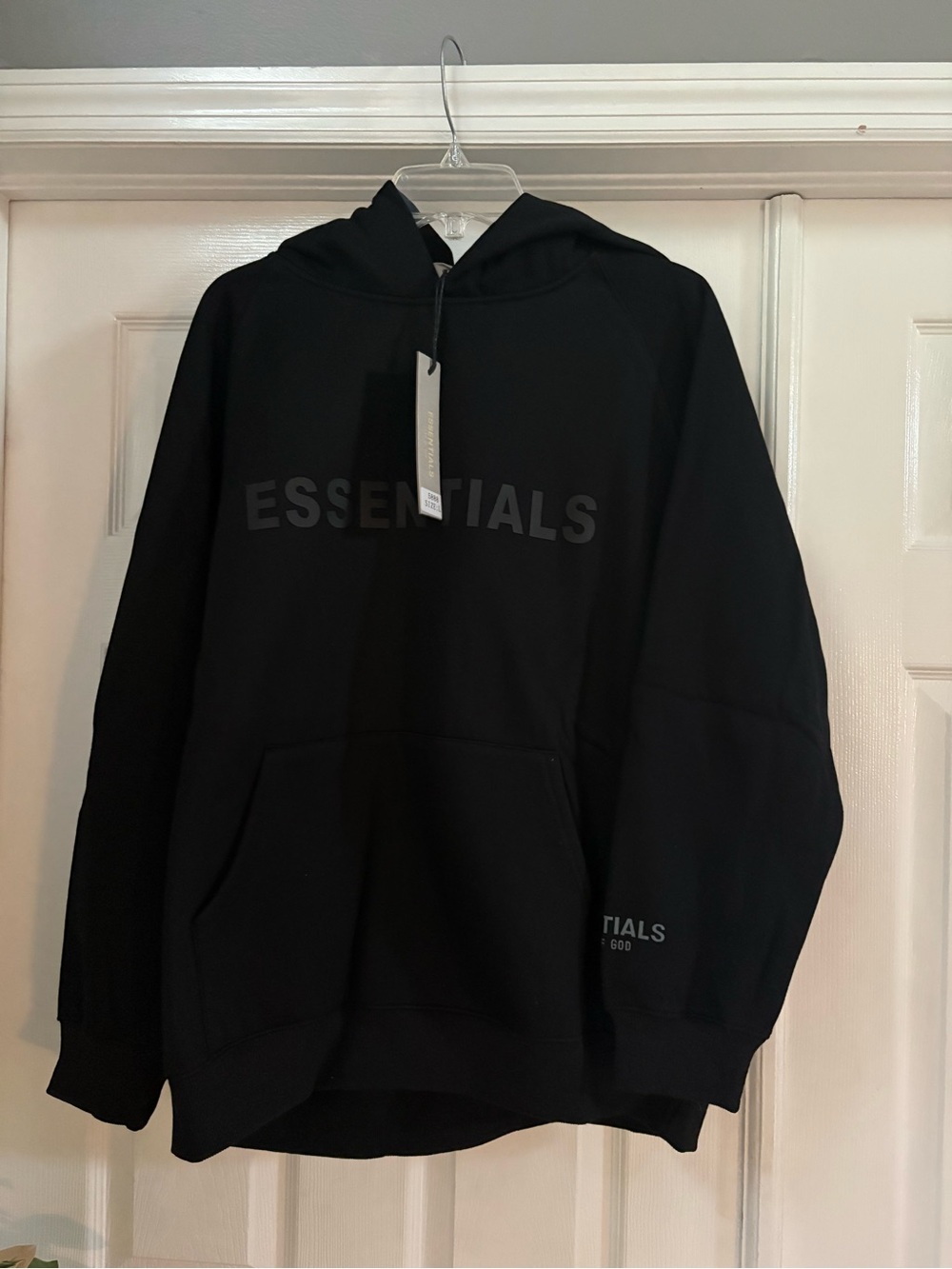 ESSENTIALS Fear of God Black Pullover Hoodie